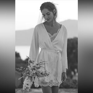 Elegant Lace Trim White Bridal Robe